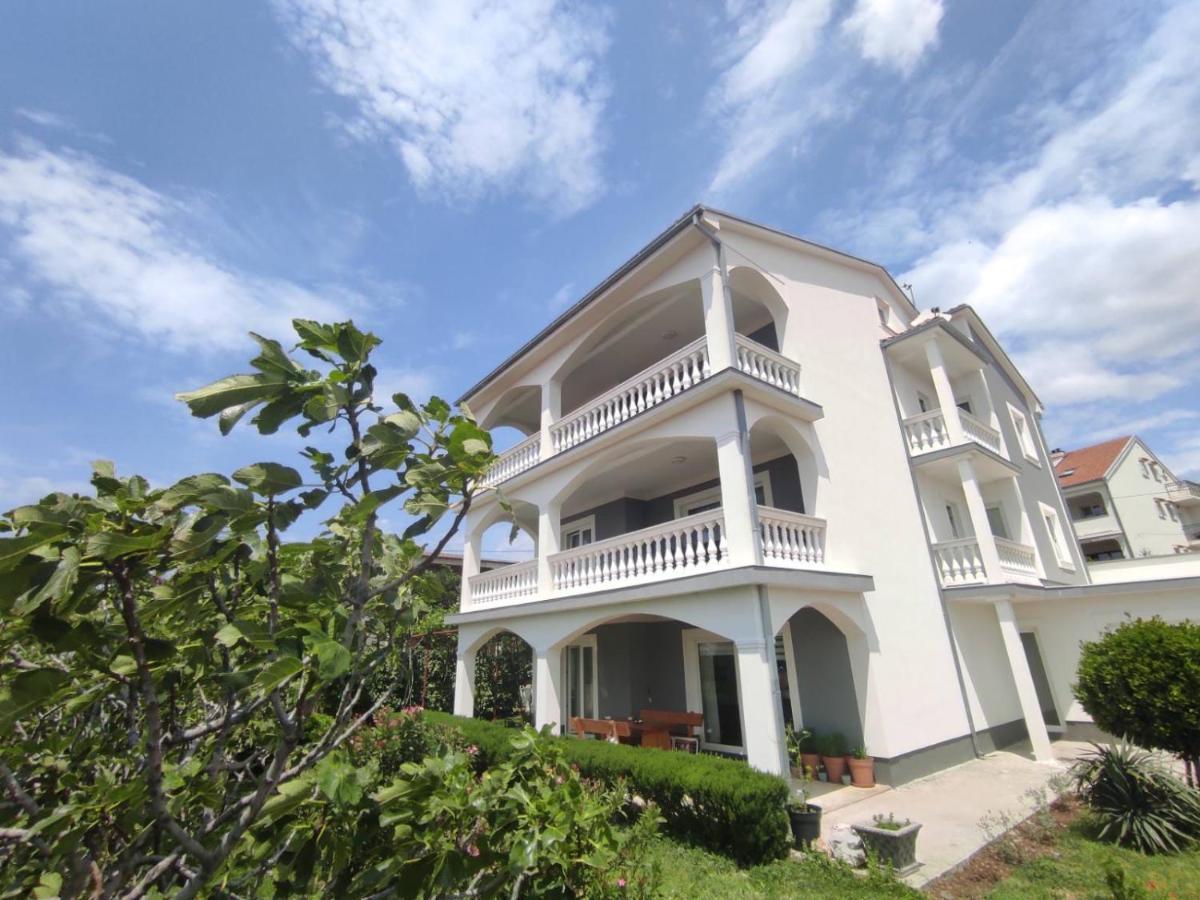 Apartman Mila โนวีวีโนดอลสกี ภายนอก รูปภาพ